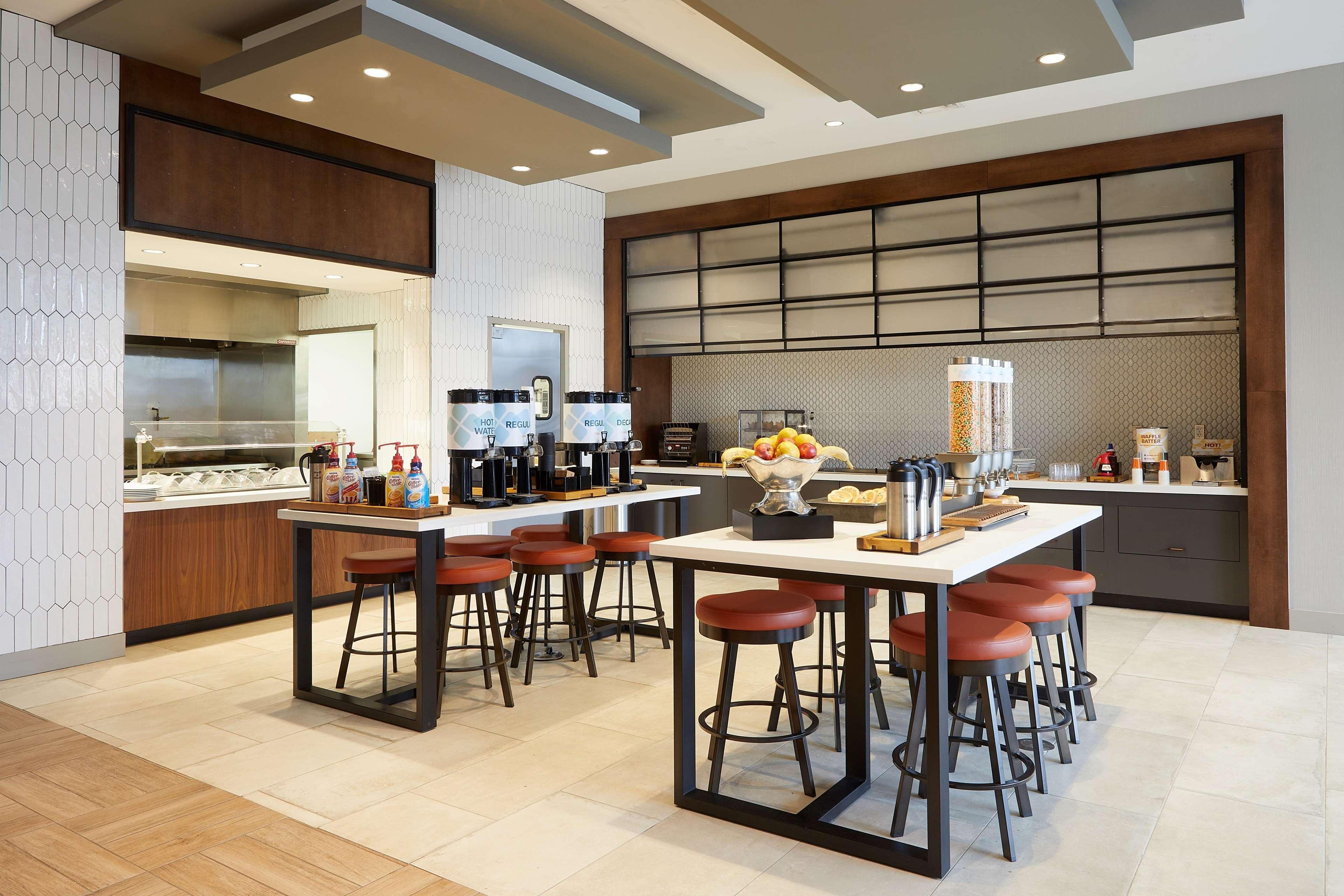 Hilton Garden Inn Elizabethtown Exteriör bild