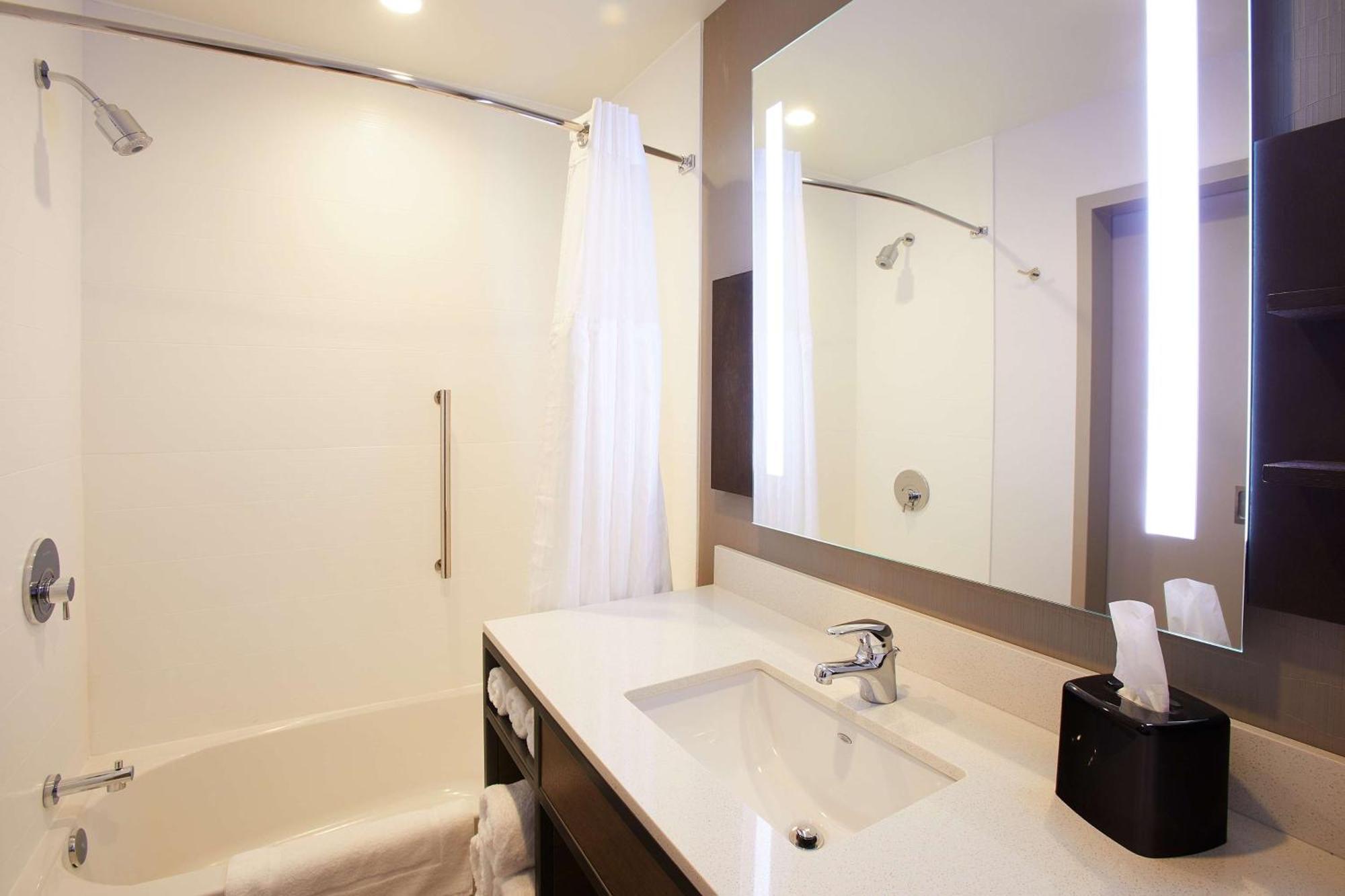Hilton Garden Inn Elizabethtown Exteriör bild